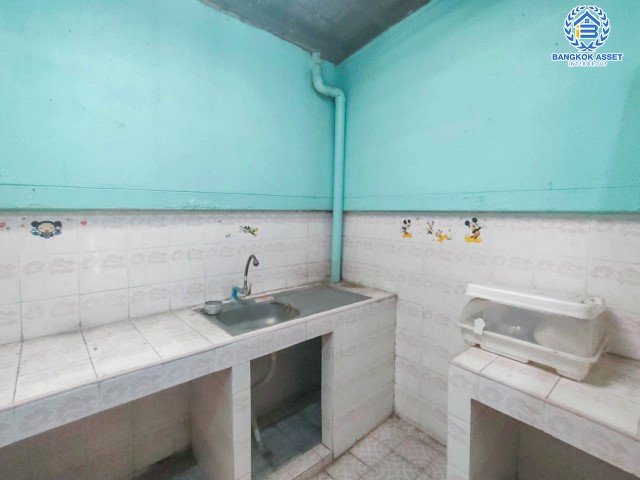 *****ทาวน์เฮ้าส์มือสองย่านนนทบุรี ม.วงศ์ชัยนคร รัตนาธิเบศร์ เนื้อที่ 18 ตร.ว. ฟังก์ชัน 2 ห้องนอน 2 ห้องน้ำ 1 ที่จอดรถ บนทำเลเยี่ยม ติดถนนรัตนาธิเบศร์ เพียง 700 เมตรก็ถึงรถไฟฟ้าสายสีม่วง "สถานีบางรักใหญ่" ใกล้ทางด่วน "งามวงศ์วาน" ห้ามพลาด!